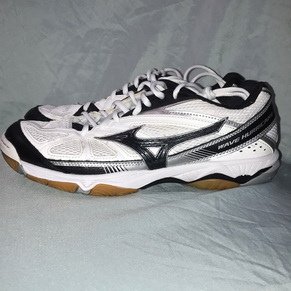 Mizuno Wave Runner 2 Woman’s Running Shoe Sz 9 GUC